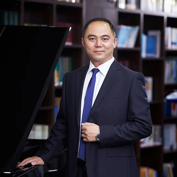 李君